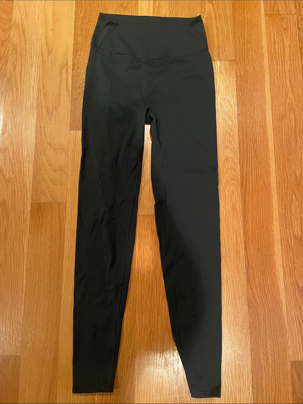 SKIMS Nike Women’s green High-Waist Leggings
